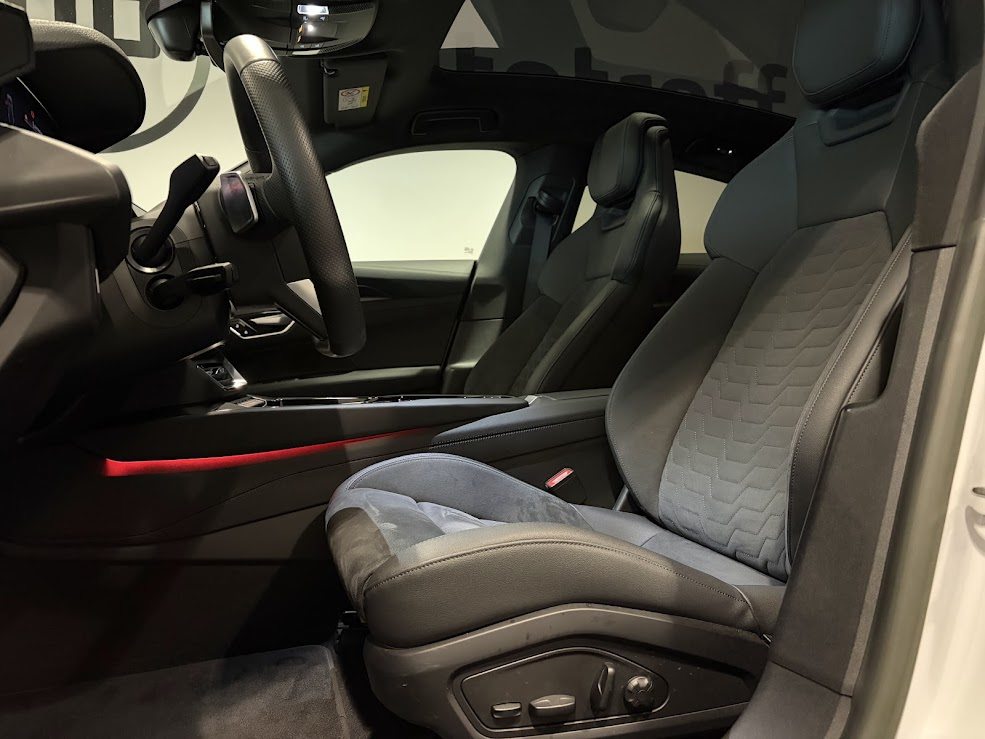 AUDI e-tron GT quattro, Electric, Second hand / Used, Automatic - 4