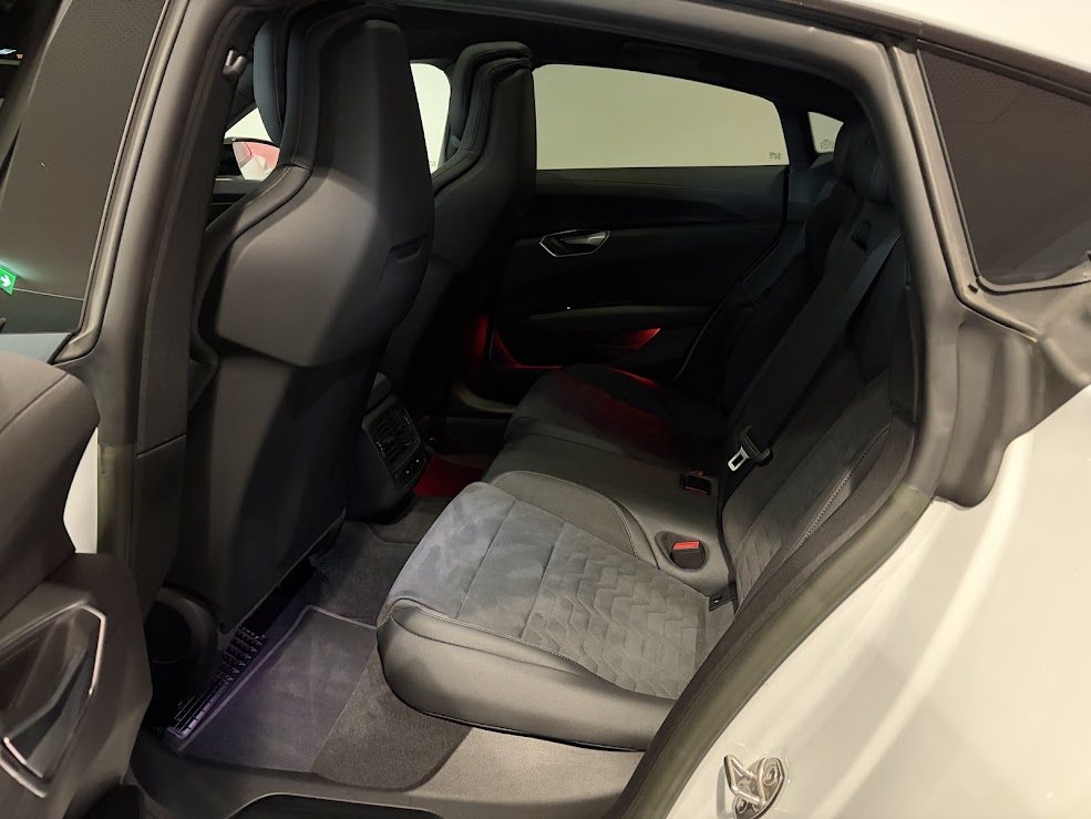 AUDI e-tron GT quattro, Electric, Second hand / Used, Automatic - 5