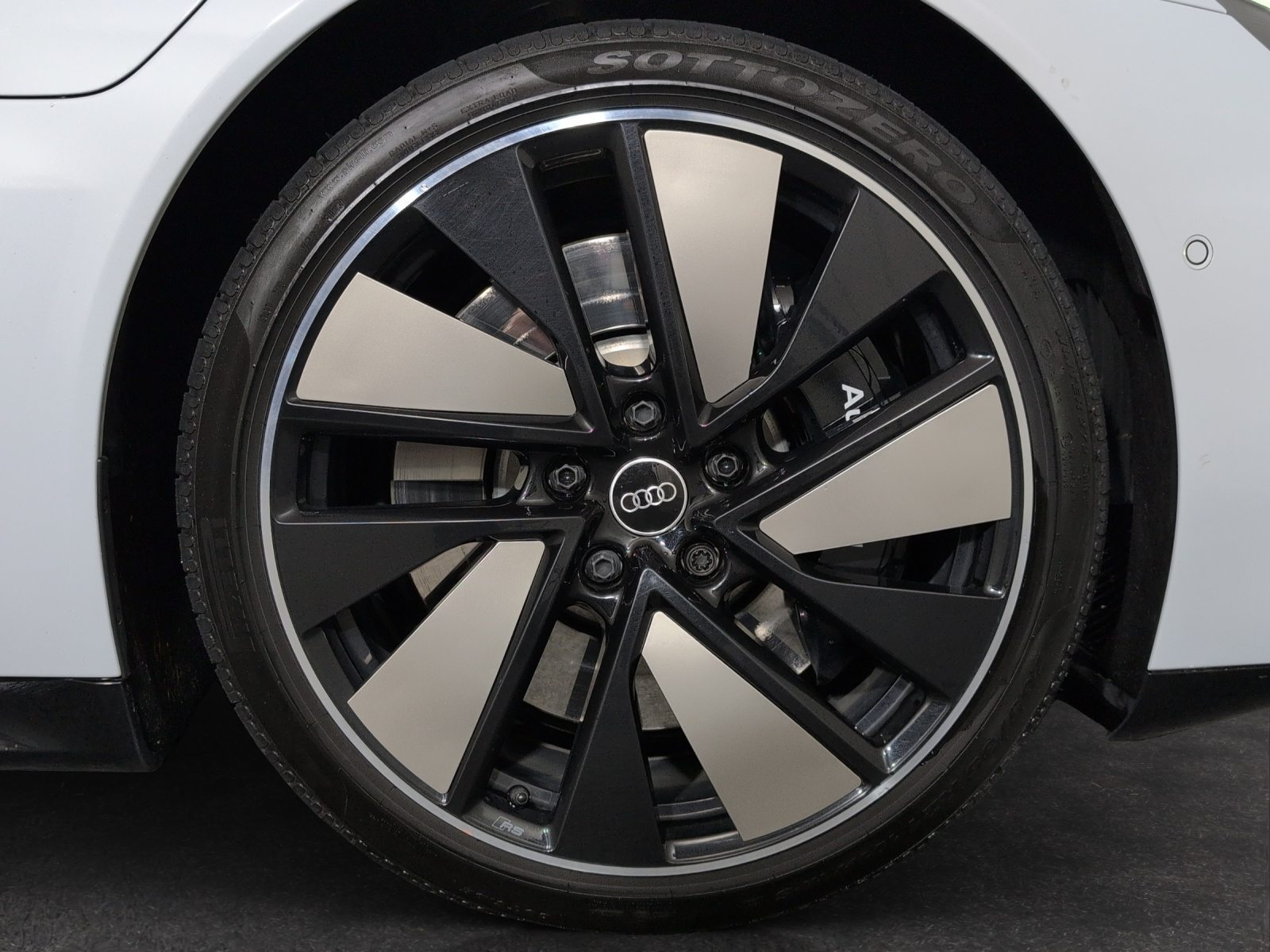 AUDI e-tron GT quattro, Électrique, Occasion / Utilisé, Automatique - 5