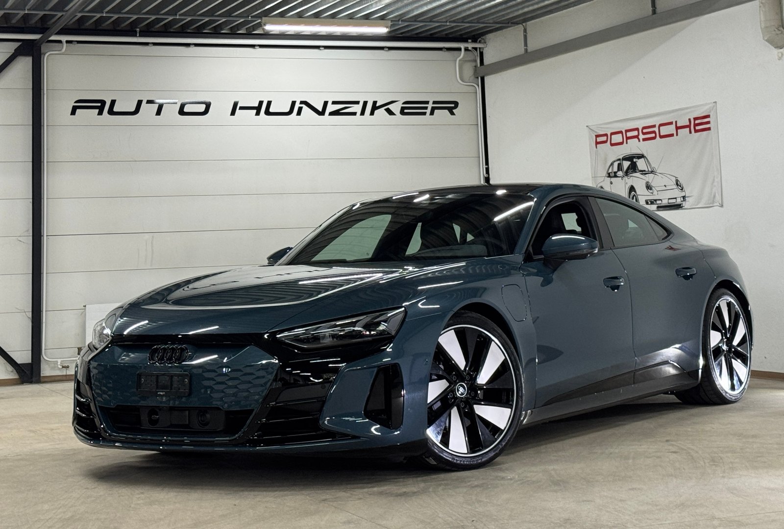 AUDI e-tron GT quattro 476PS / CH-Fahrzeug