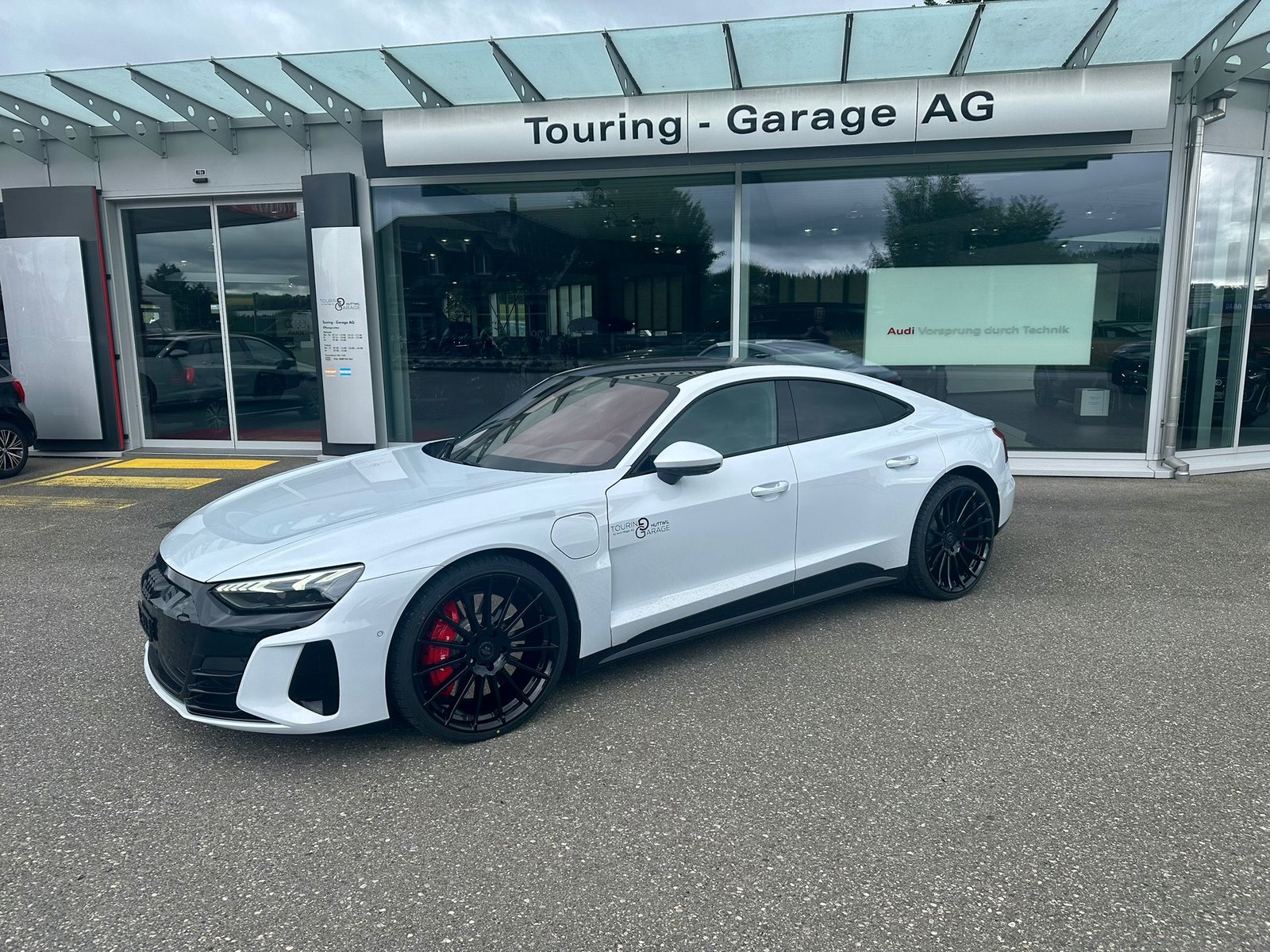 AUDI e-tron GT quattro, Électrique, Occasion / Utilisé, Automatique - 2