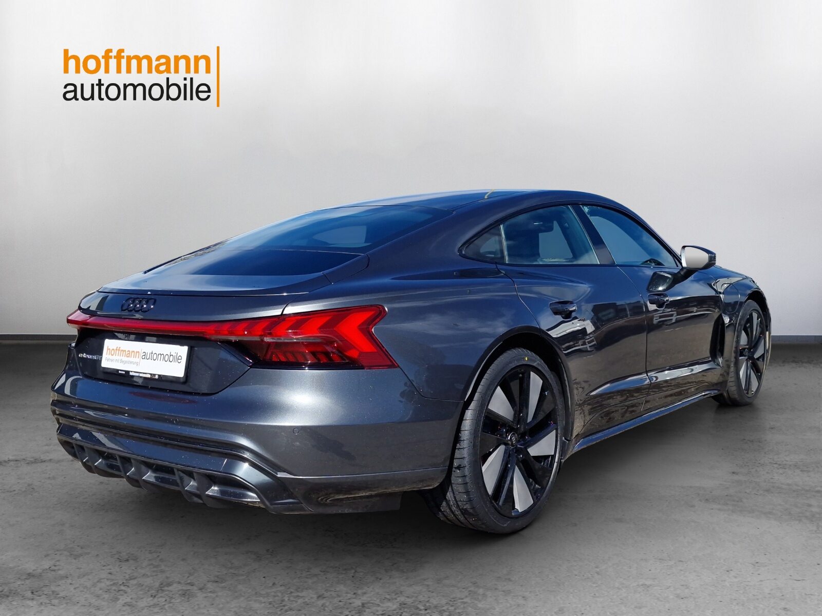 AUDI e-tron GT quattro, Electric, Second hand / Used, Automatic - 4