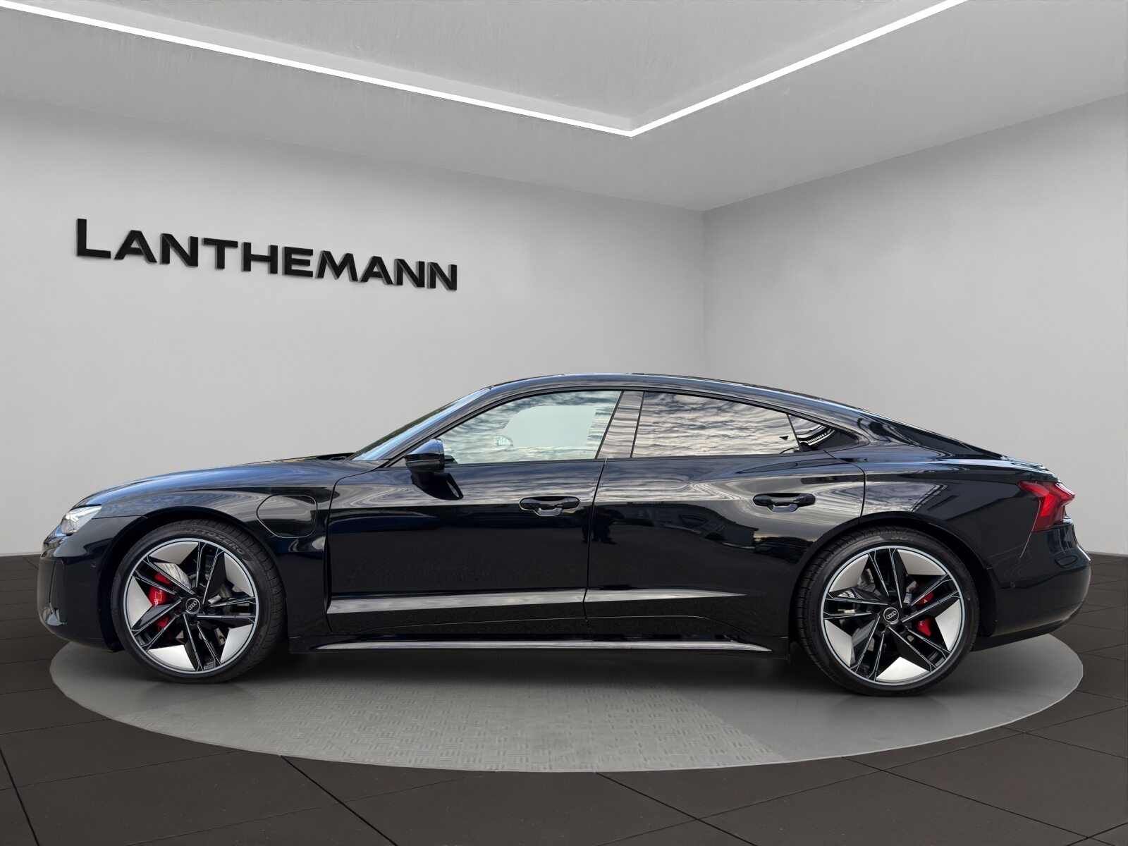 AUDI RS e-tron GT, Electric, Second hand / Used, Automatic - 2