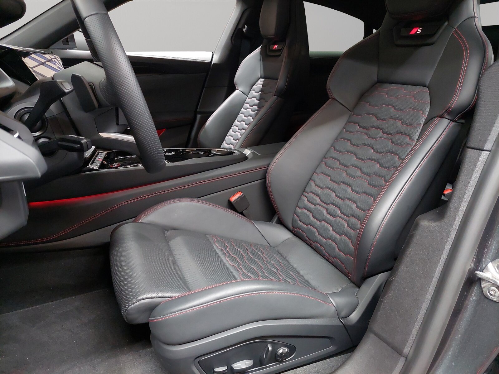 AUDI S e-tron GT quattro, Electric, Second hand / Used, Automatic - 6