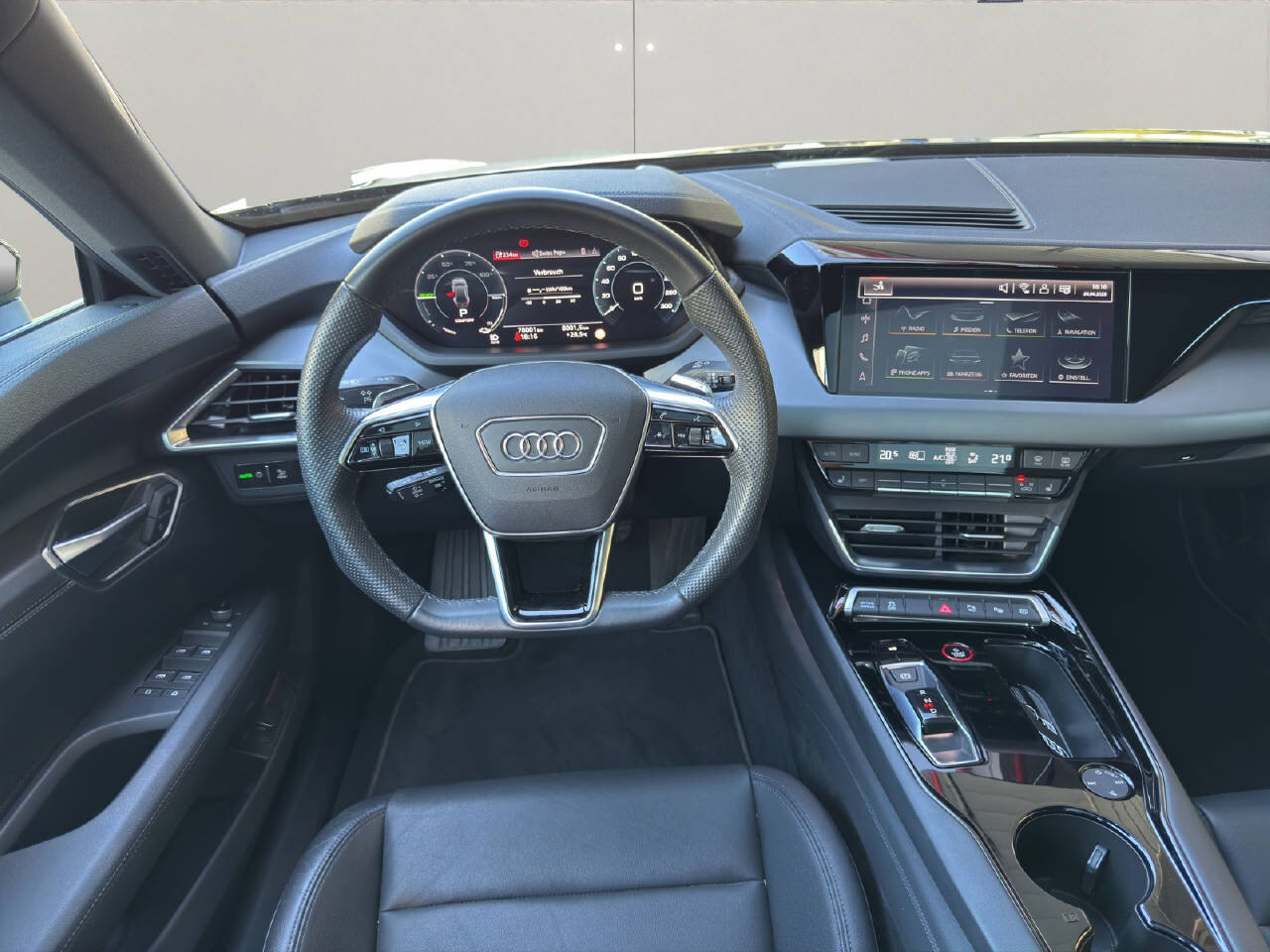 AUDI e-tron GT quattro, Electric, Second hand / Used, Automatic - 5