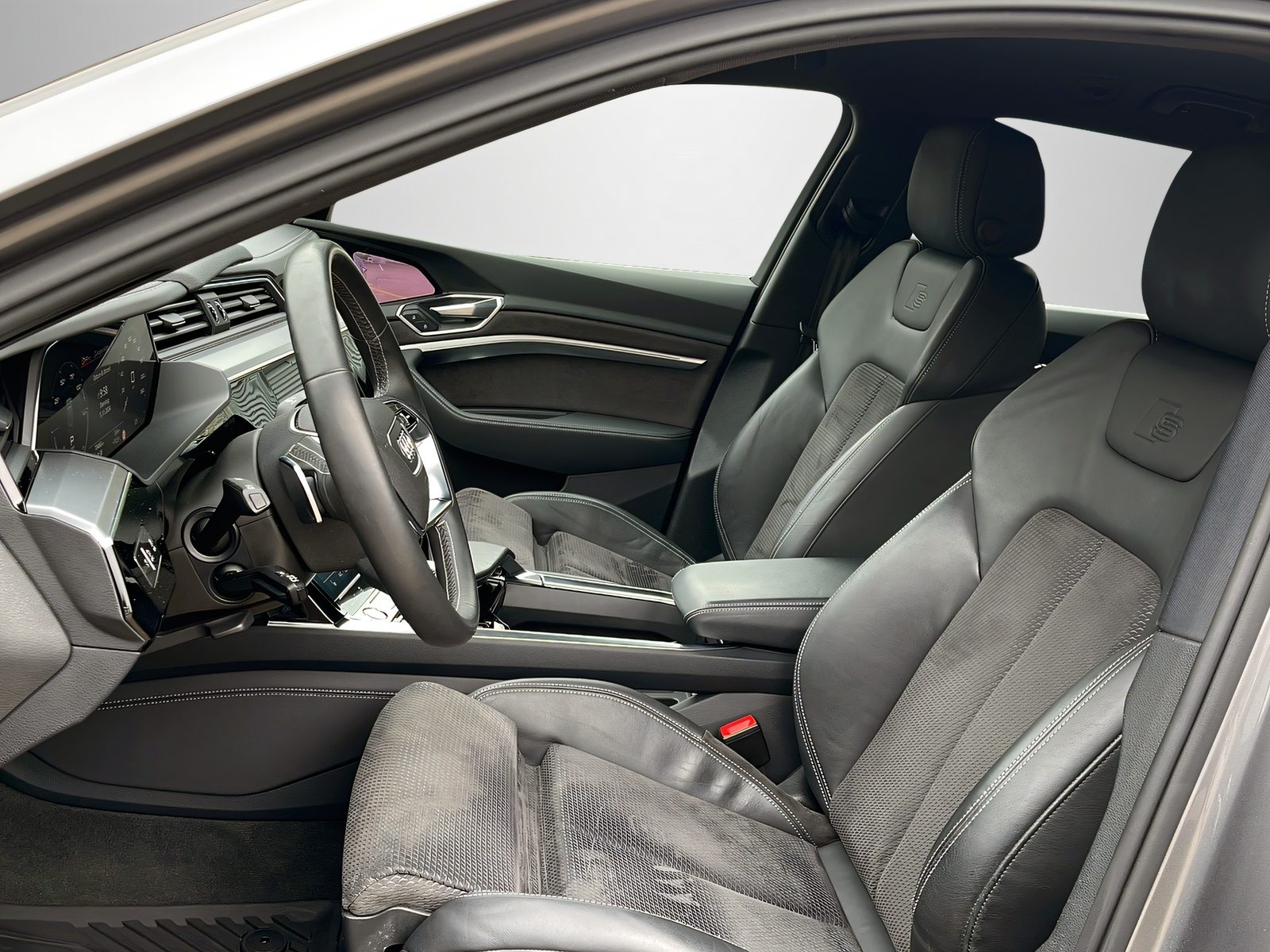 AUDI e-tron advanced, Electric, Second hand / Used, Automatic - 6