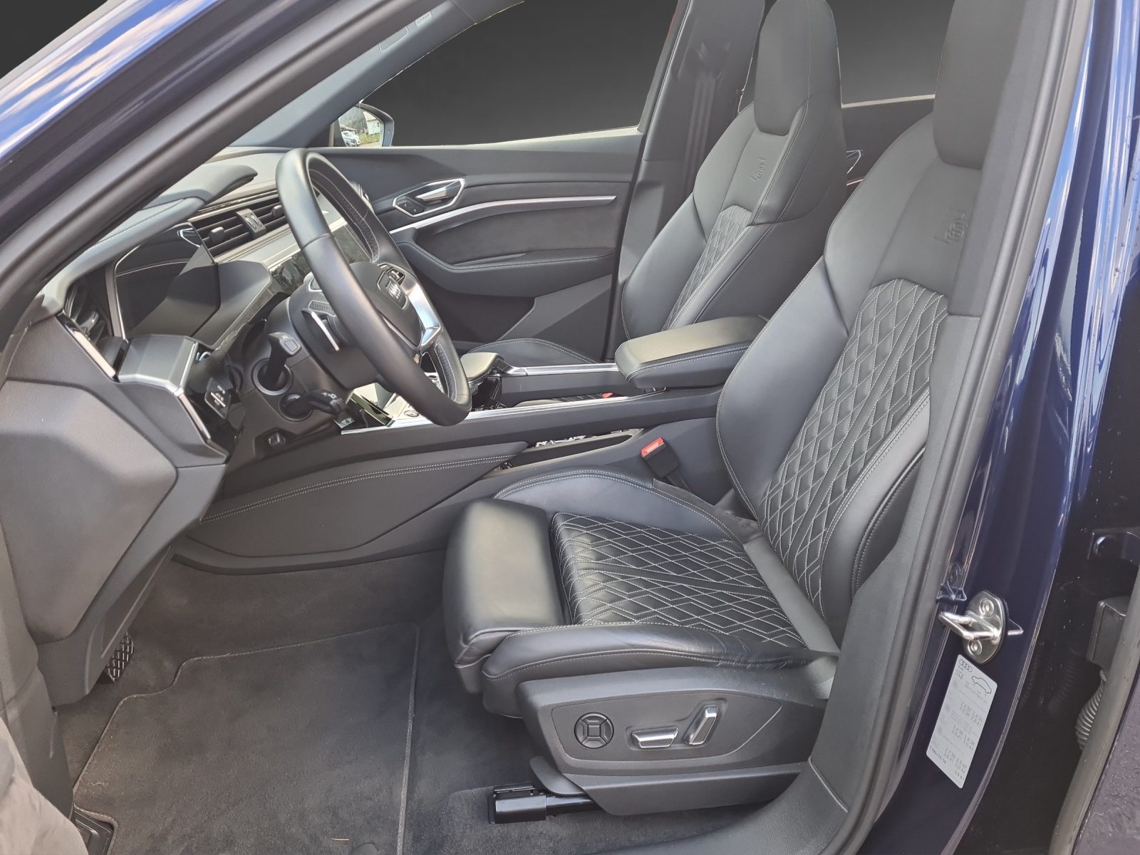 AUDI e-tron Sportback 55 S line, Electric, Second hand / Used, Automatic - 6