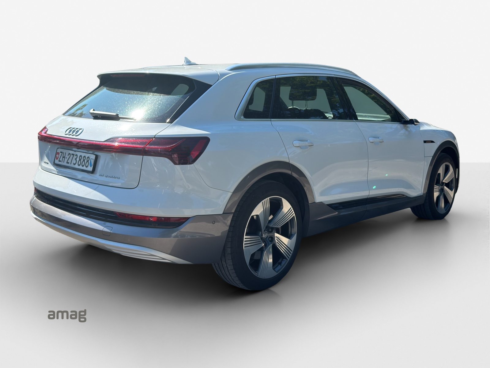 AUDI e-tron advanced, Elektro, Occasion / Gebraucht, Automatik - 5