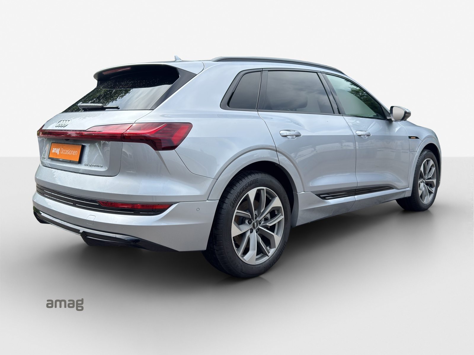 AUDI e-tron 55 S line, Elektro, Occasion / Gebraucht, Automatik - 5