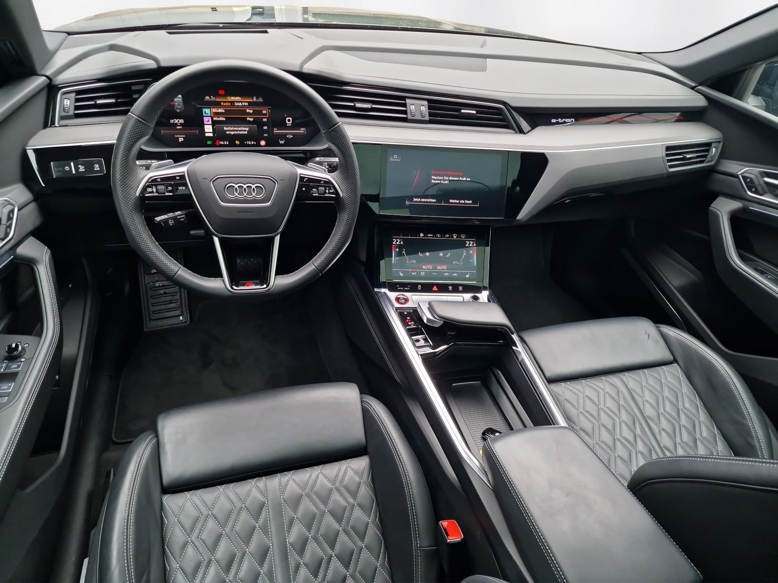 AUDI e-tron S quattro, Elektro, Occasion / Gebraucht, Automatik - 7