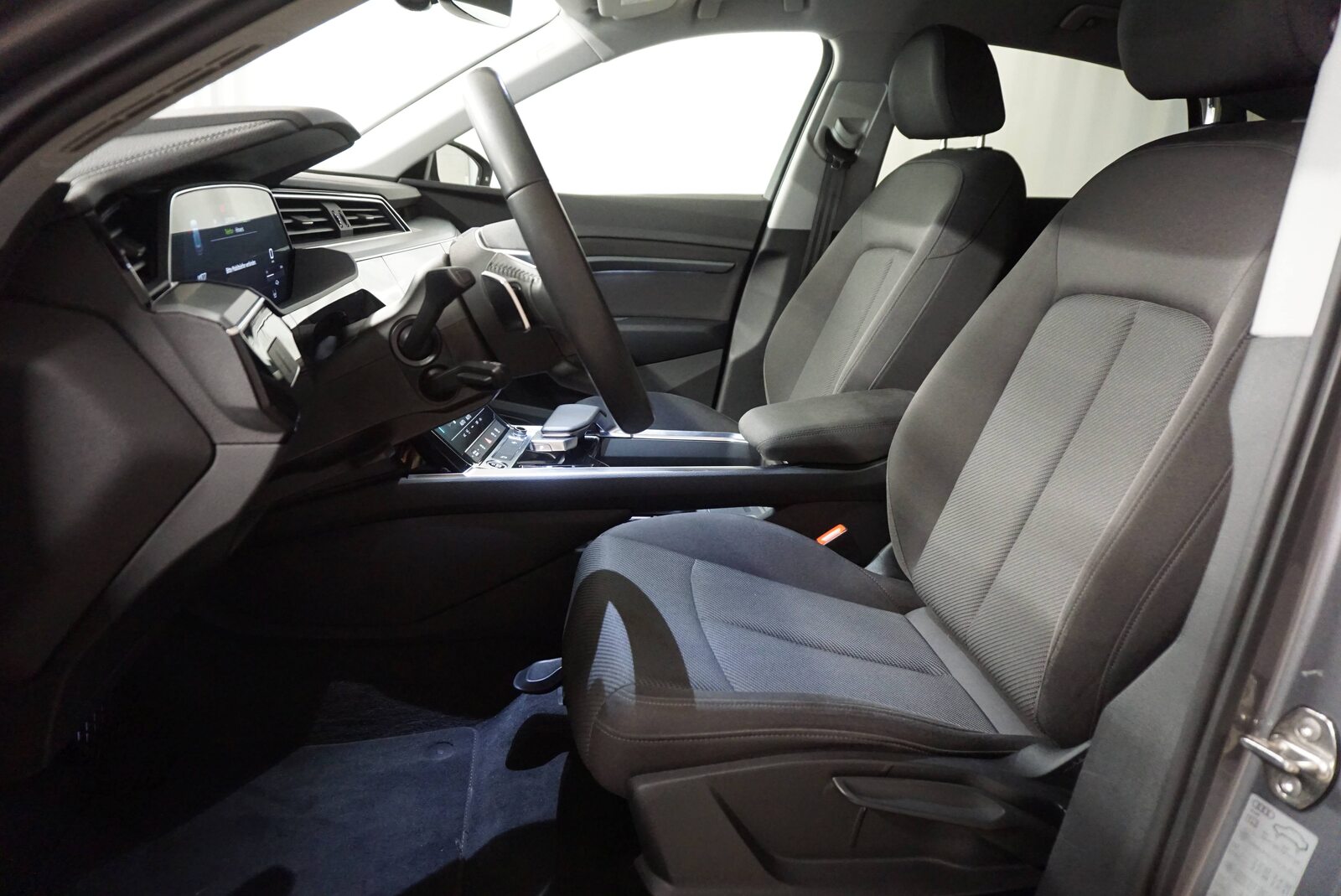 AUDI e-tron Sportback 50 advanced Attraction, Elektro, Occasion / Gebraucht, Automatik - 7
