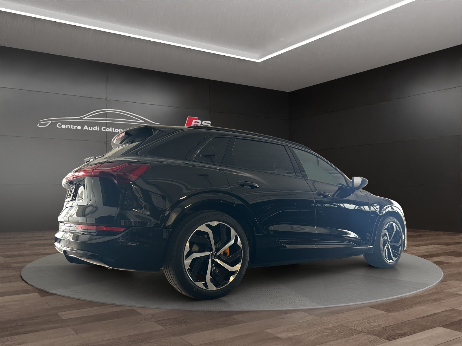 AUDI e-tron 55 S line, Electric, Second hand / Used, Automatic - 6