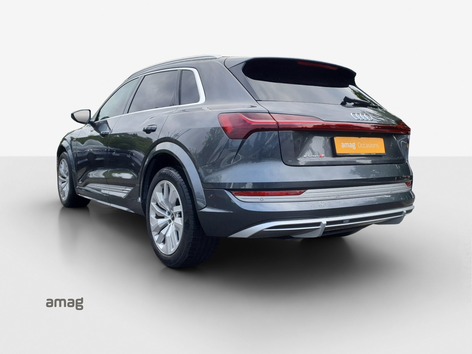 AUDI e-tron S quattro, Elektro, Occasion / Gebraucht, Automatik - 4