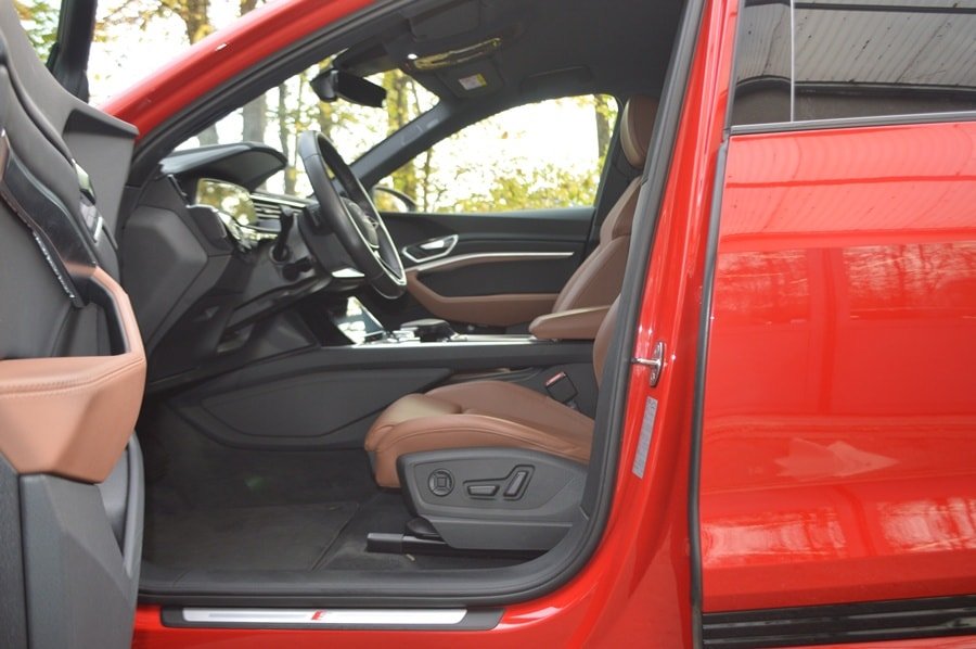 AUDI e-tron 55 S Line quattro I Anhängerkupplung, Elettrica, Occasioni / Usate, Automatico - 6
