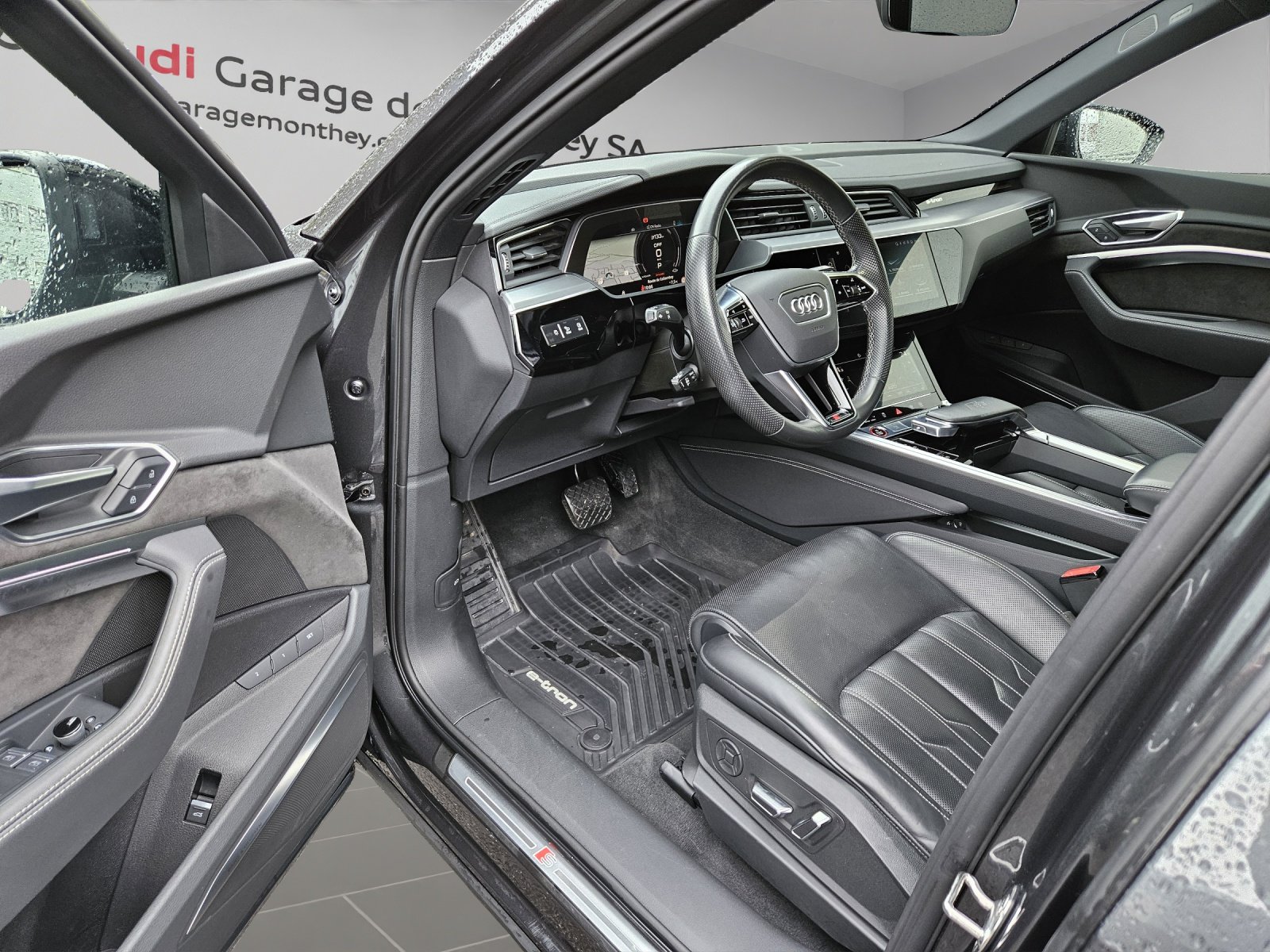 AUDI e-tron S quattro, Elektro, Occasion / Gebraucht, Automatik - 7