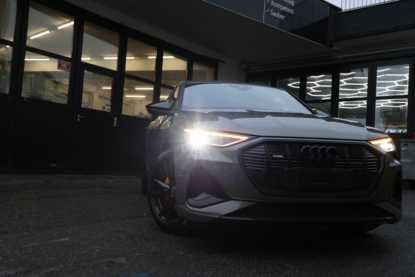 AUDI e-tron 50 S Line quattro, Elektro, Occasion / Gebraucht, Automatik - 2