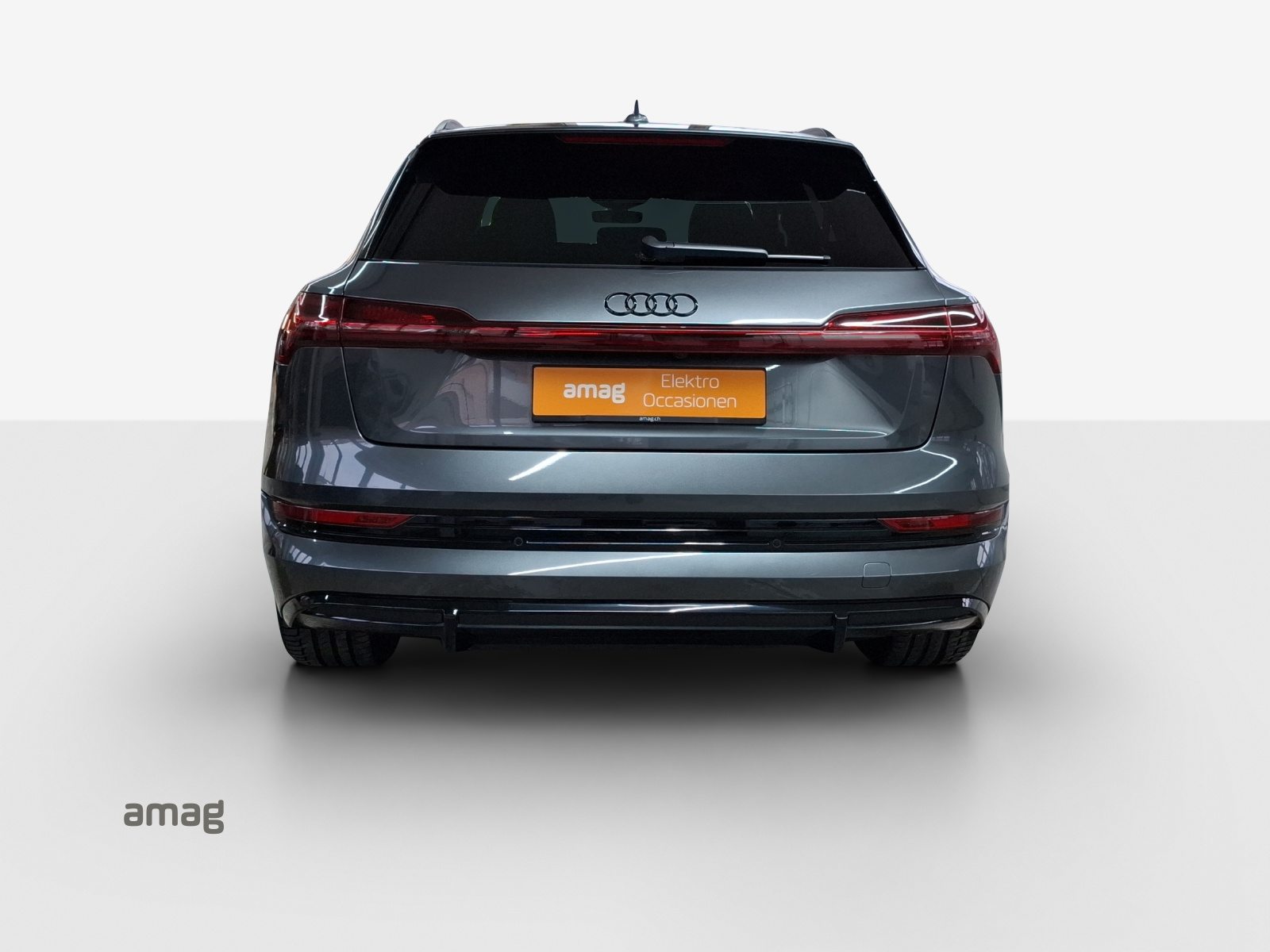 AUDI e-tron 55 S line Black Edition, Elektro, Occasion / Gebraucht, Automatik - 5
