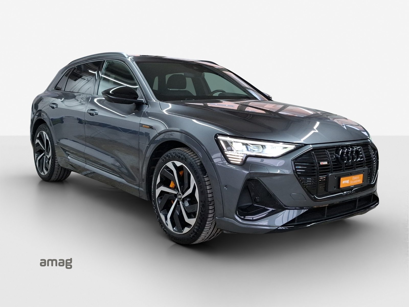 AUDI e-tron 55 S line Black Edition, Elektro, Occasion / Gebraucht, Automatik - 7