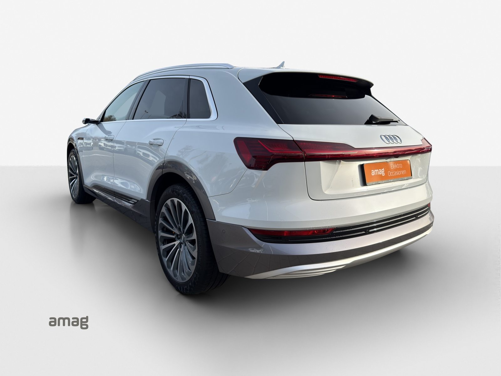 AUDI e-tron advanced, Electric, Second hand / Used, Automatic - 3