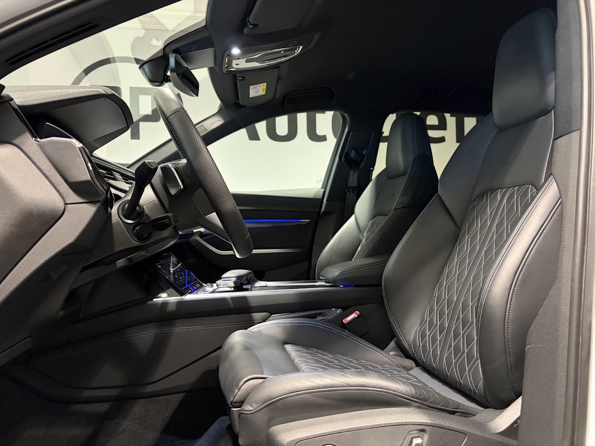 AUDI e-tron S quattro, Electric, Second hand / Used, Automatic - 4