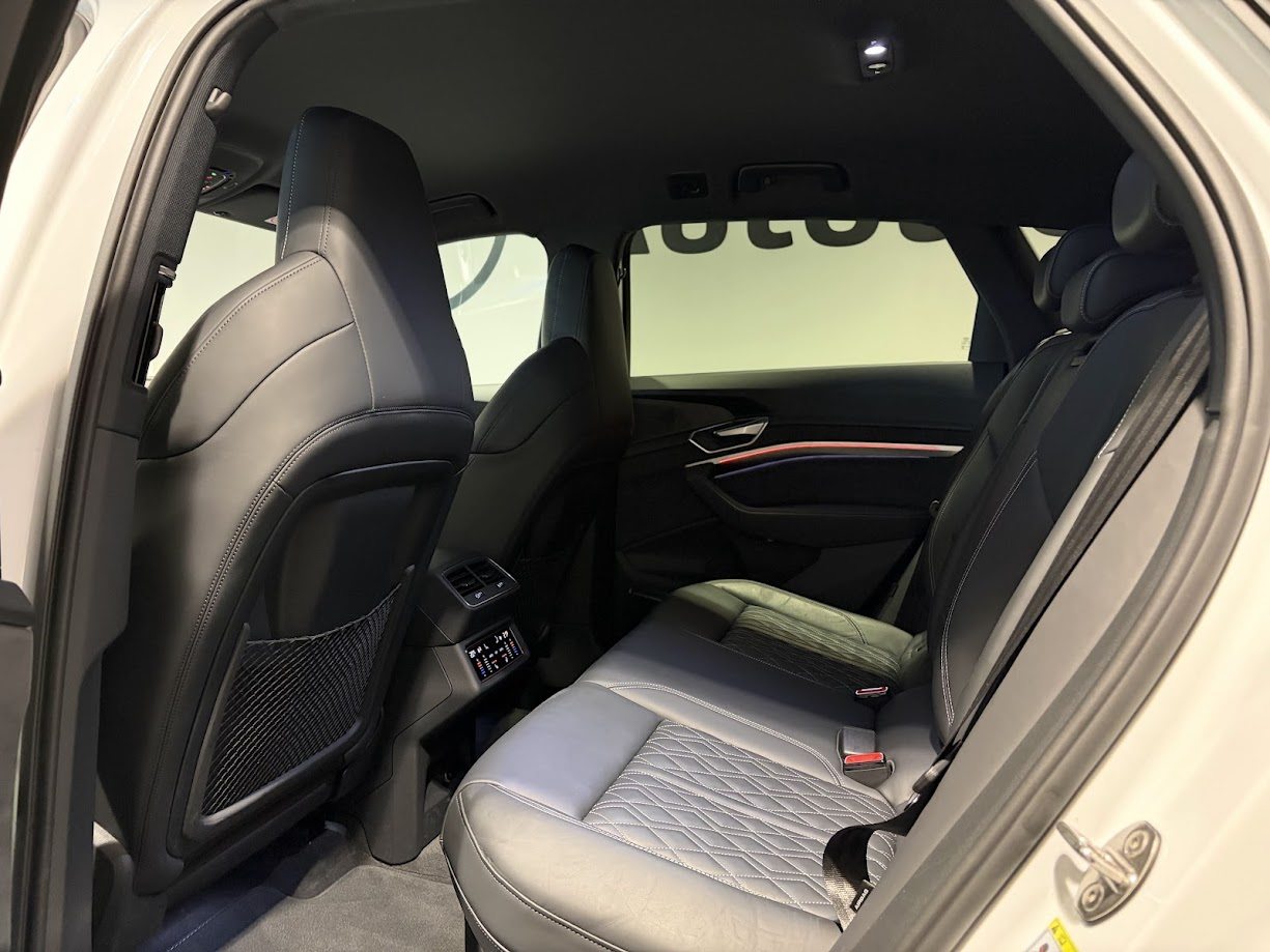 AUDI e-tron S quattro, Electric, Second hand / Used, Automatic - 5