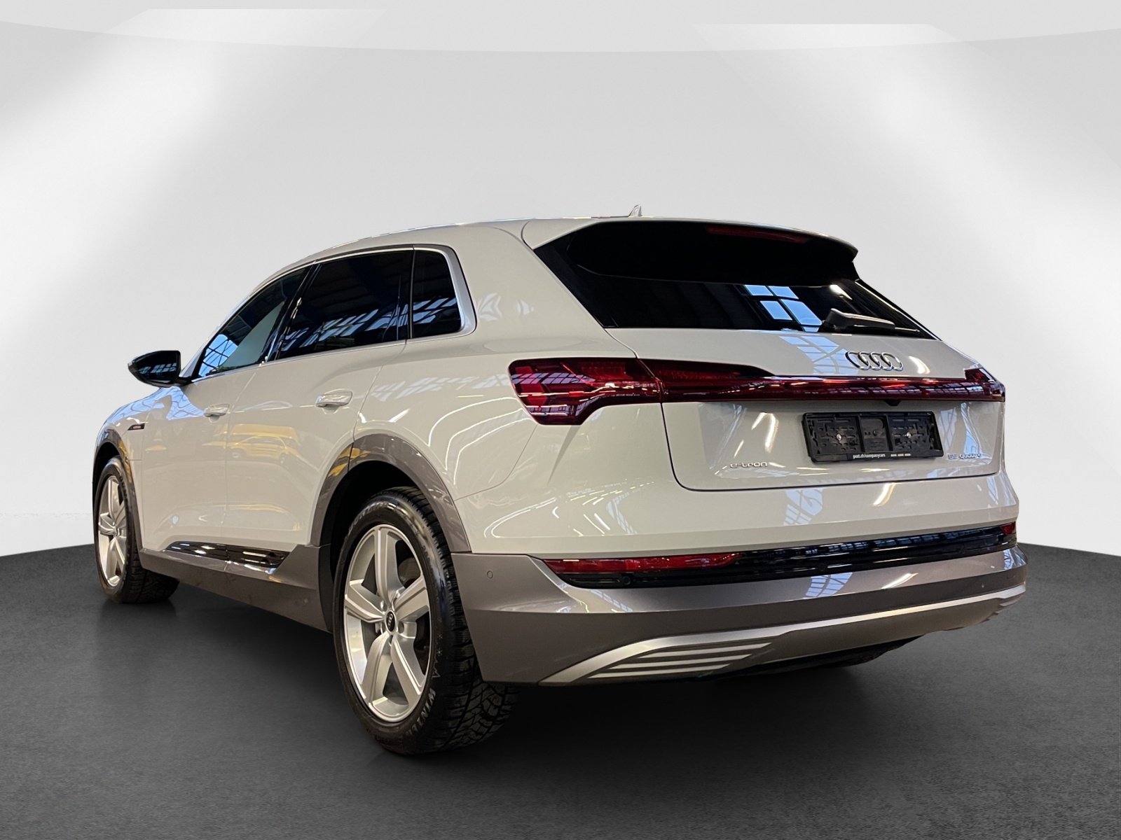 AUDI e-tron 55 Advanced quattro, Elektro, Occasion / Gebraucht, Automatik - 4