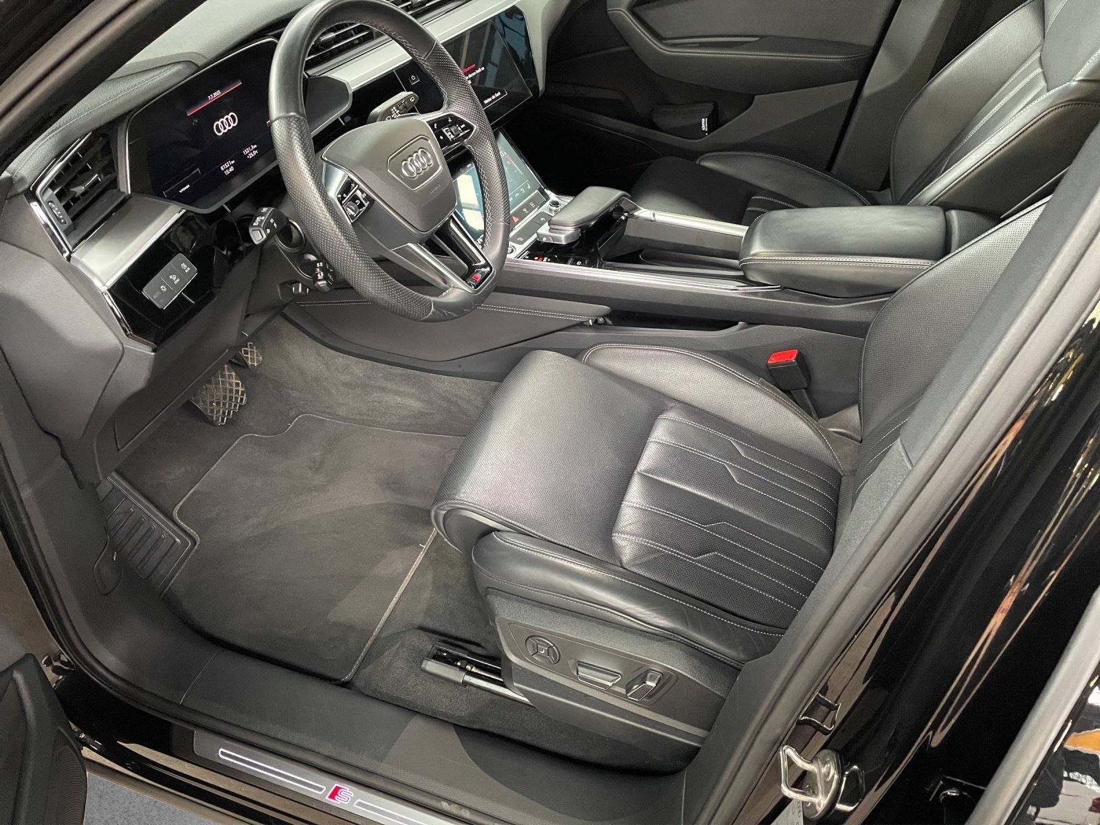 AUDI e-tron 55 Advanced quattro, Électrique, Occasion / Utilisé, Automatique - 7