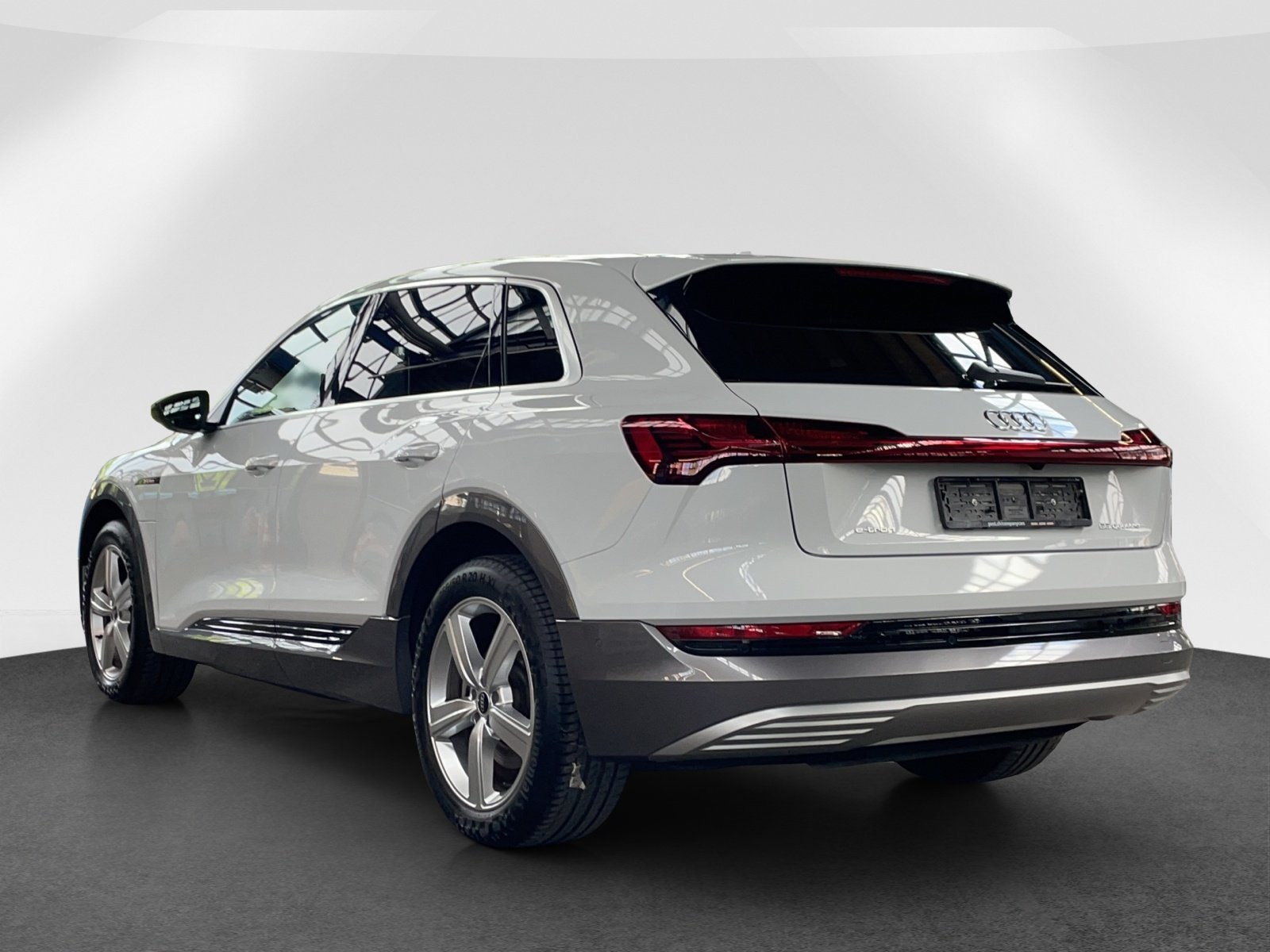 AUDI e-tron 55 Advanced quattro, Elektro, Occasion / Gebraucht, Automatik - 4