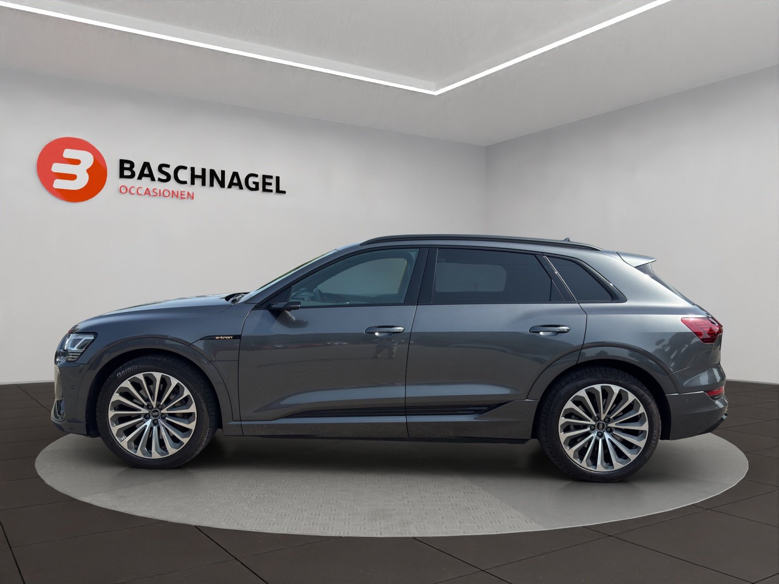 AUDI e-tron 55 S Line quattro, Elektro, Occasion / Gebraucht, Automatik - 2