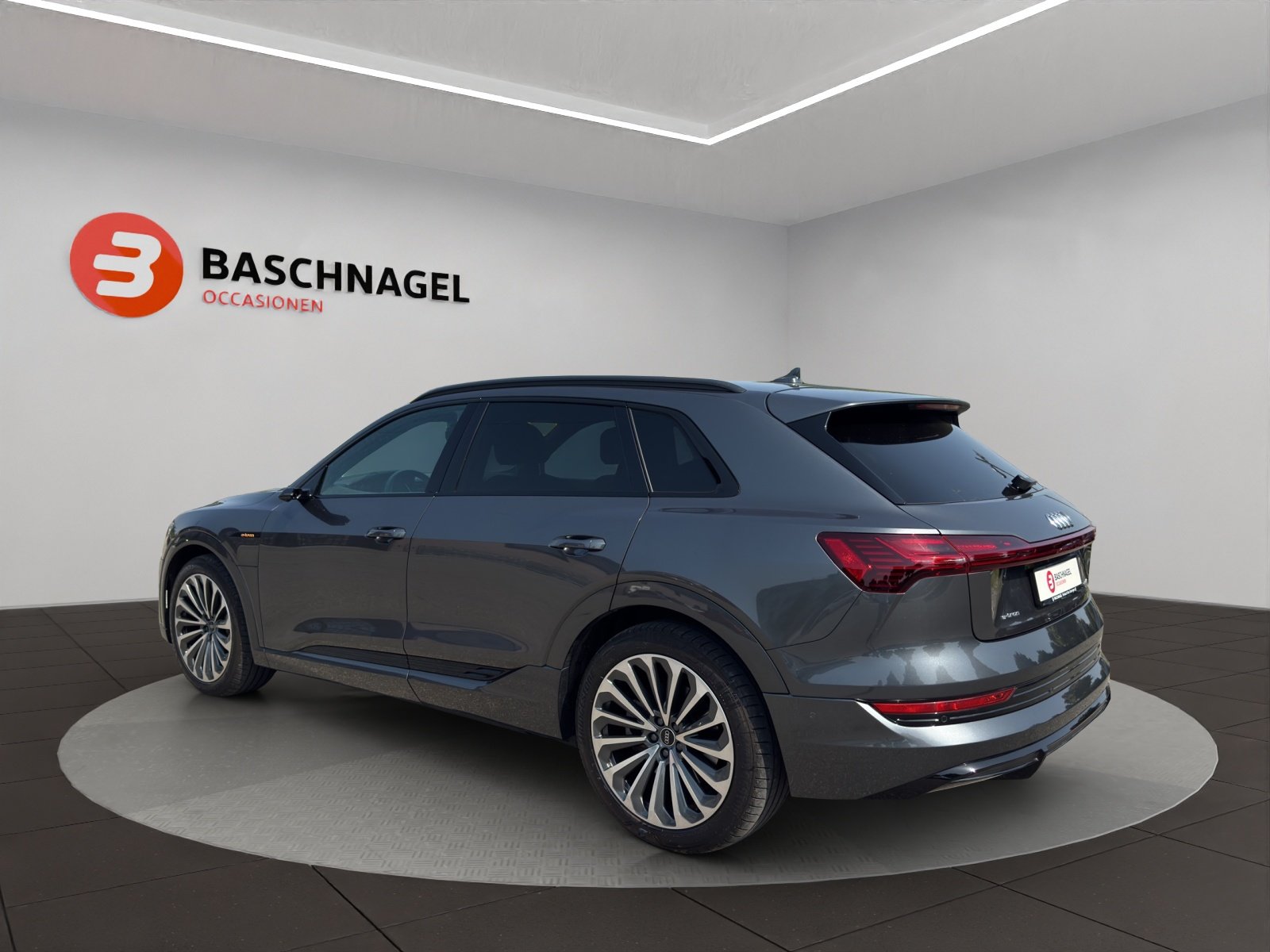 AUDI e-tron 55 S Line quattro, Elektro, Occasion / Gebraucht, Automatik - 3