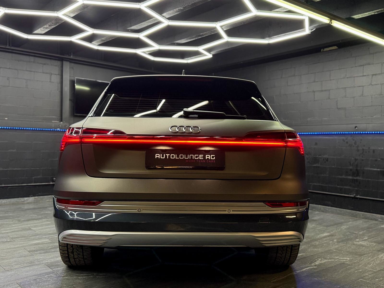 AUDI e-tron 55 95 AH EDITION ONE Advanced quattro, Elektro, Occasion / Gebraucht, Automatik - 7