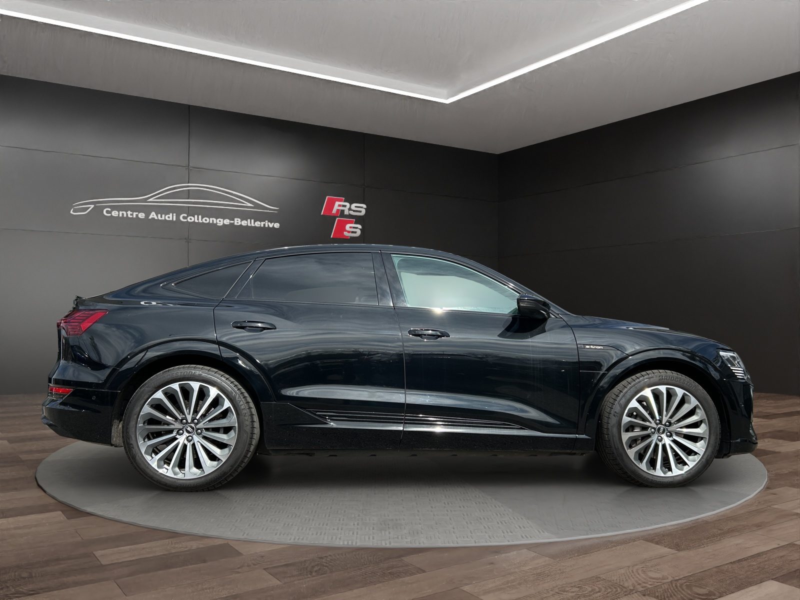 AUDI e-tron Sportback 55 S line Black Edition, Électrique, Occasion / Utilisé, Automatique - 7
