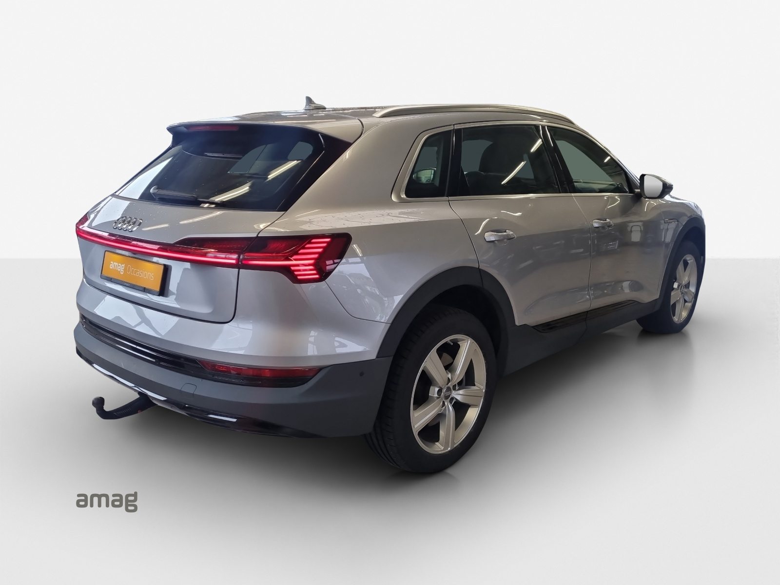 AUDI e-tron 55, Elektro, Occasion / Gebraucht, Automatik - 6