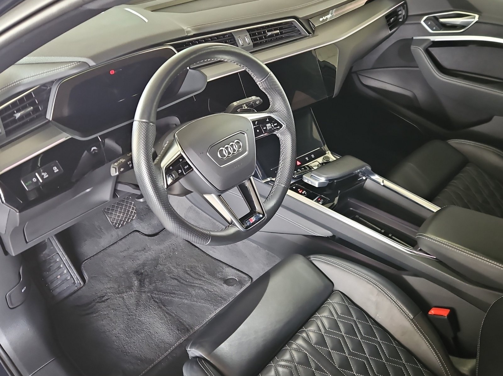 AUDI e-tron S quattro, Electric, Second hand / Used, Automatic - 7
