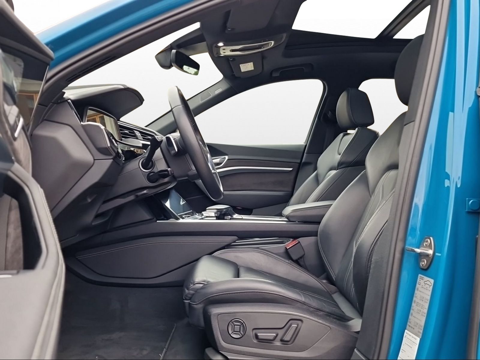 AUDI e-tron advanced, Elektro, Occasion / Gebraucht, Automatik - 7