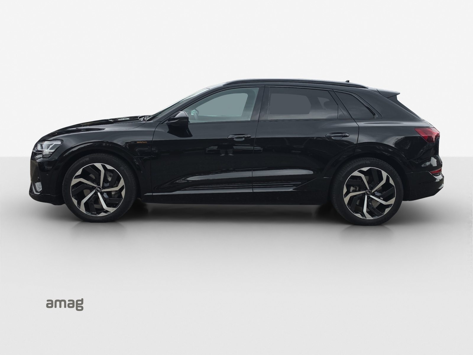 AUDI e-tron 55 S line Black Edition, Elektro, Occasion / Gebraucht, Automatik - 2