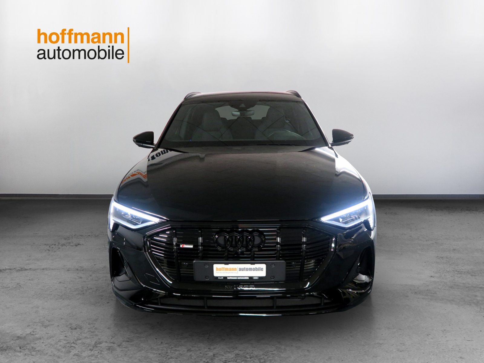 AUDI e-tron 55 S line Black Edition, Electric, Second hand / Used, Automatic - 2