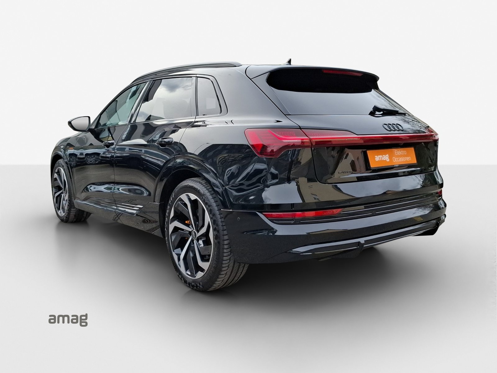 AUDI e-tron 55 S line Black Edition, Electric, Second hand / Used, Automatic - 3