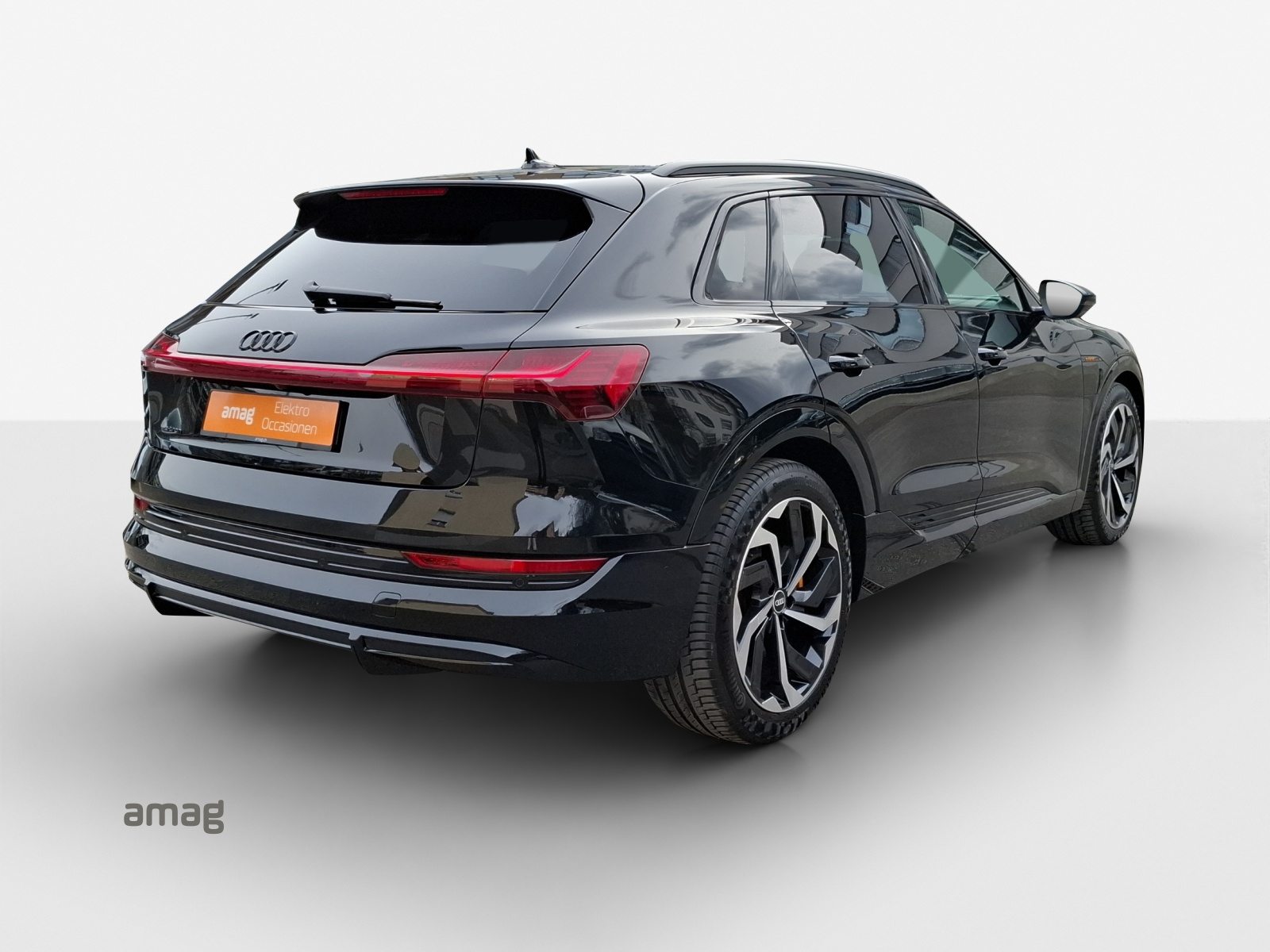 AUDI e-tron 55 S line Black Edition, Electric, Second hand / Used, Automatic - 6