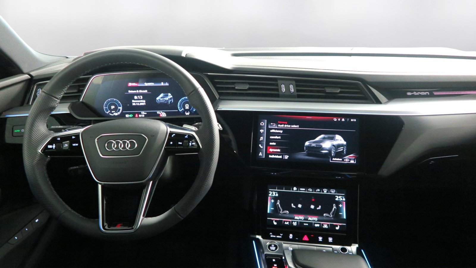 AUDI e-tron 55 S Line Black Edition quattro, Électrique, Occasion / Utilisé, Automatique - 7