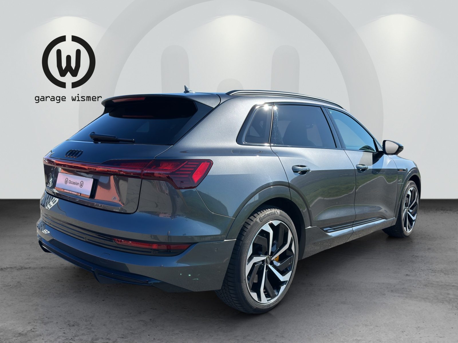 AUDI e-tron 55 S line Black Edition, Electric, Second hand / Used, Automatic - 4