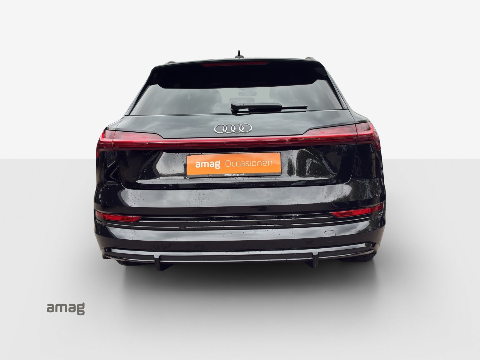 AUDI e-tron 55 S line, Electric, Second hand / Used, Automatic - 4