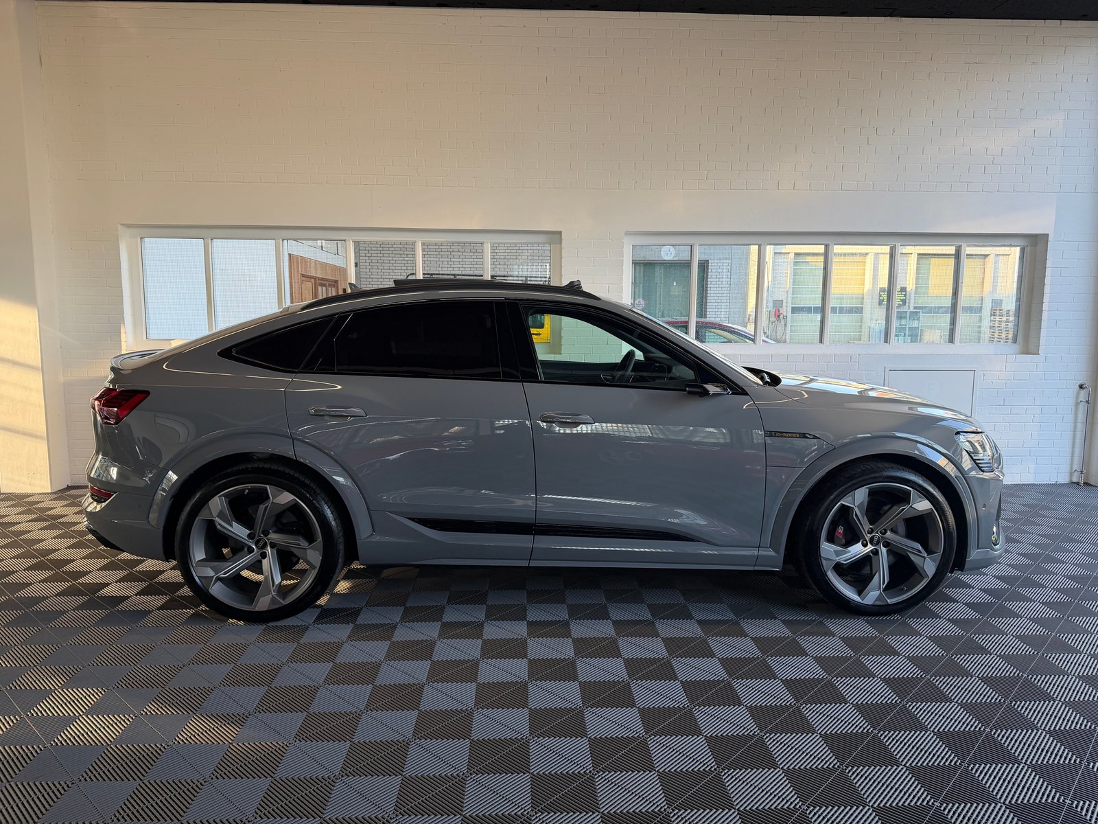 AUDI e-tron S Sportback 503 PS 4X4 quattro * TOP FULL OPTION, Elektro, Occasion / Gebraucht, Automatik - 2