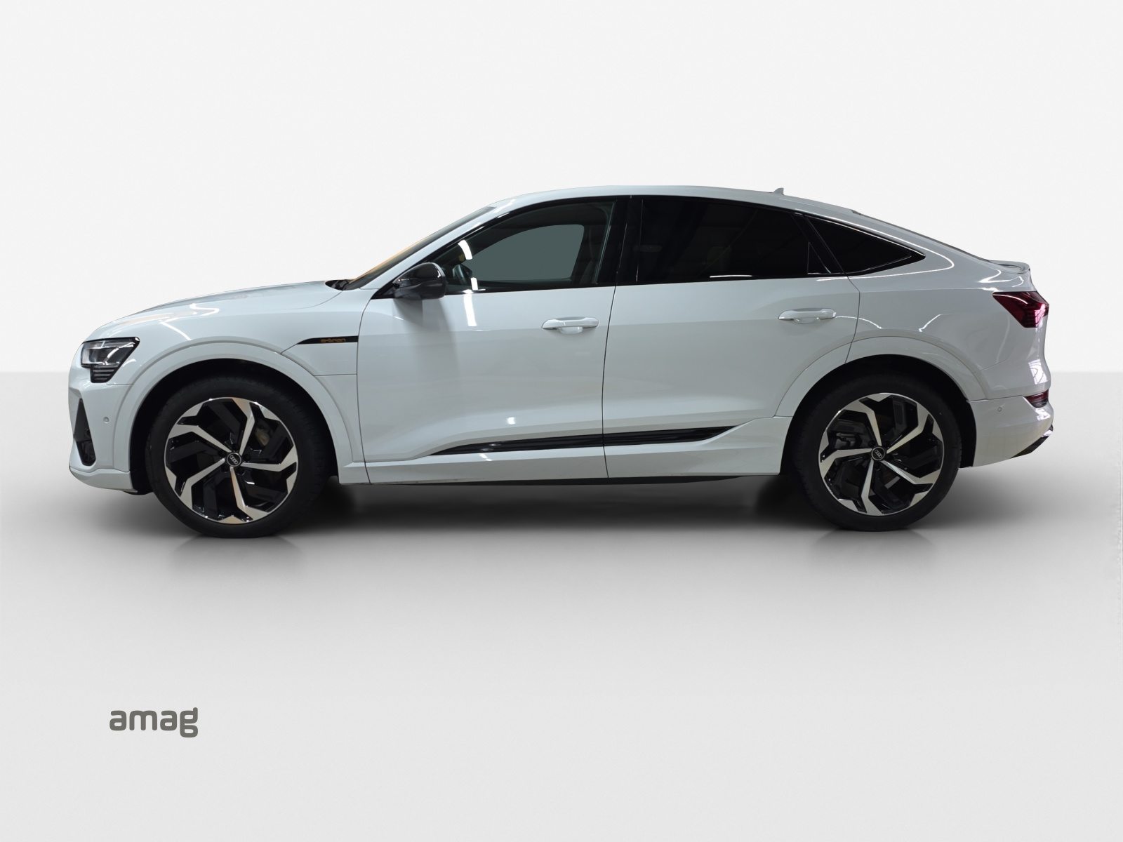 AUDI e-tron Sportback 55 S line Black Edition, Elektro, Occasion / Gebraucht, Automatik - 3