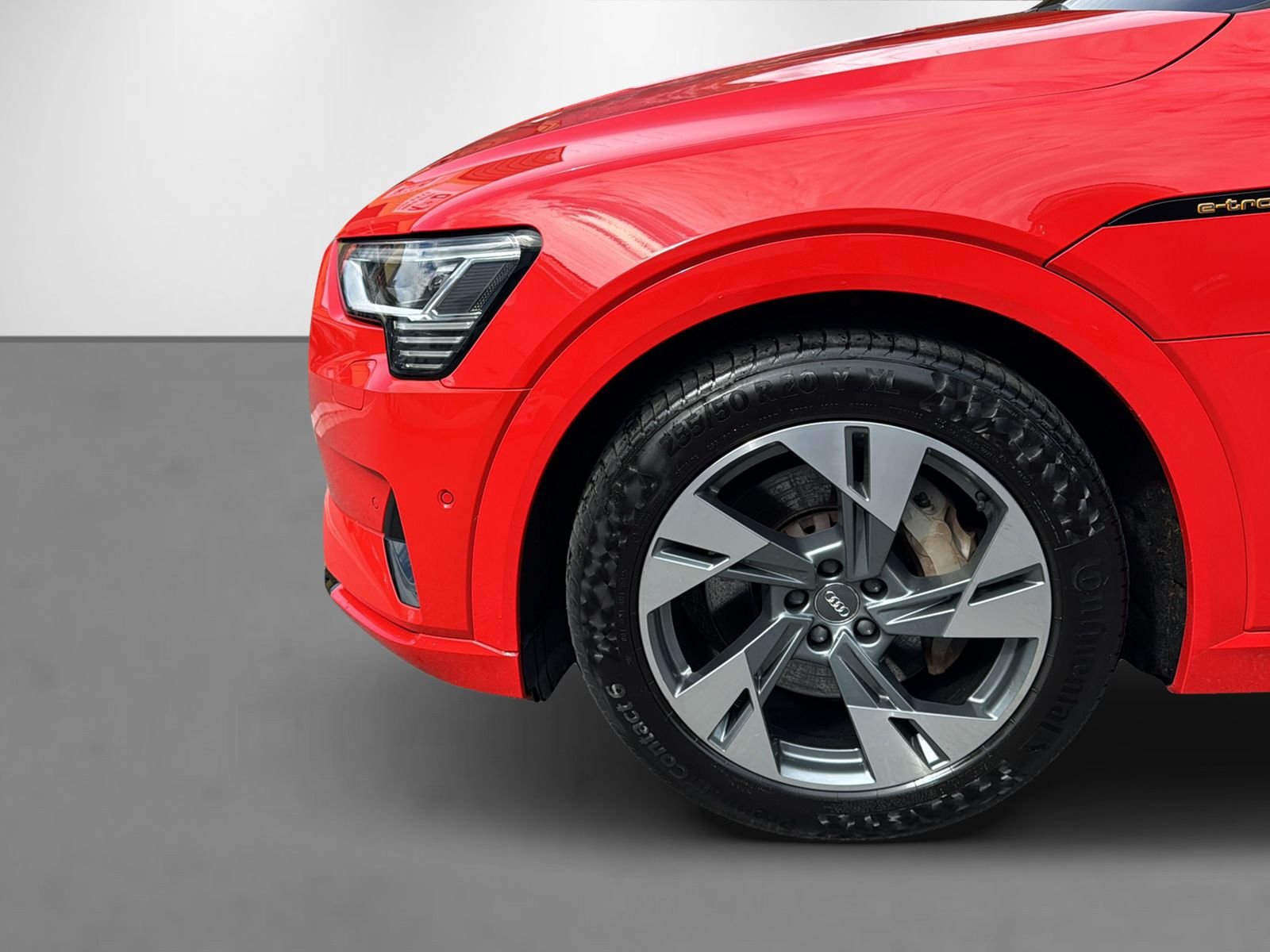 AUDI e-tron (Rot) 55 Advanced quattro, Electric, Second hand / Used, Automatic - 7