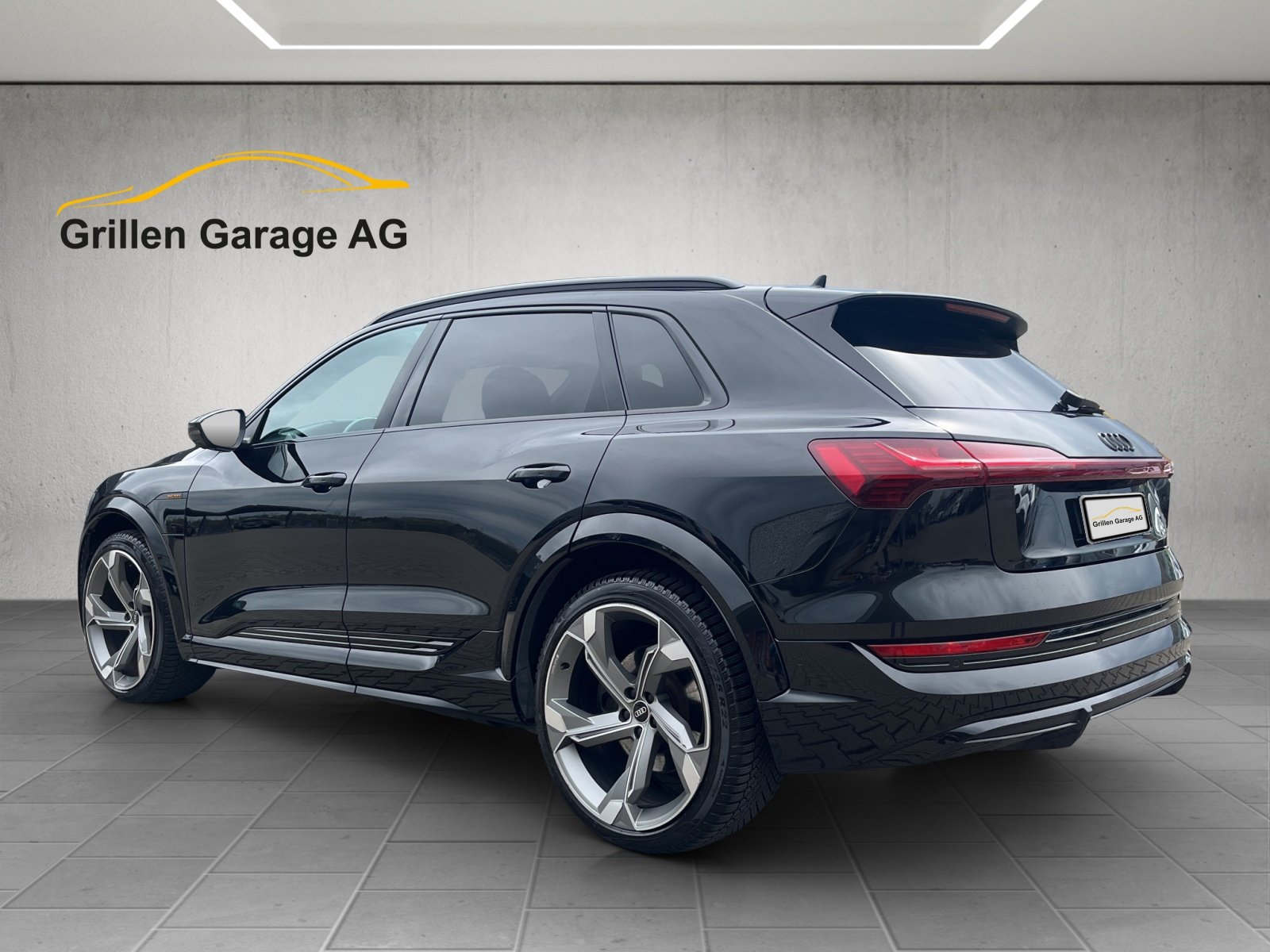 AUDI e-tron S quattro, Electric, Second hand / Used, Automatic - 3