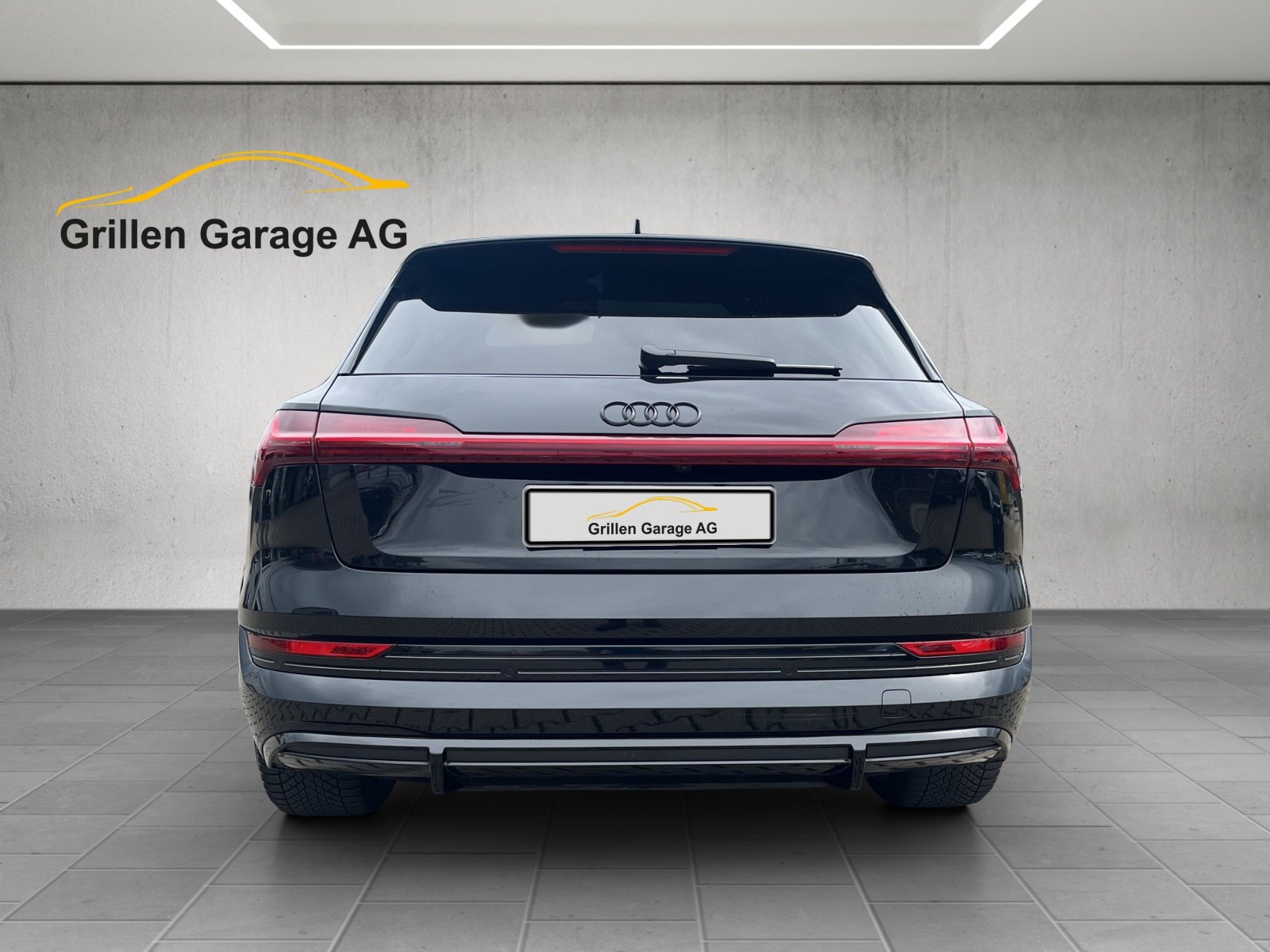 AUDI e-tron S quattro, Electric, Second hand / Used, Automatic - 4