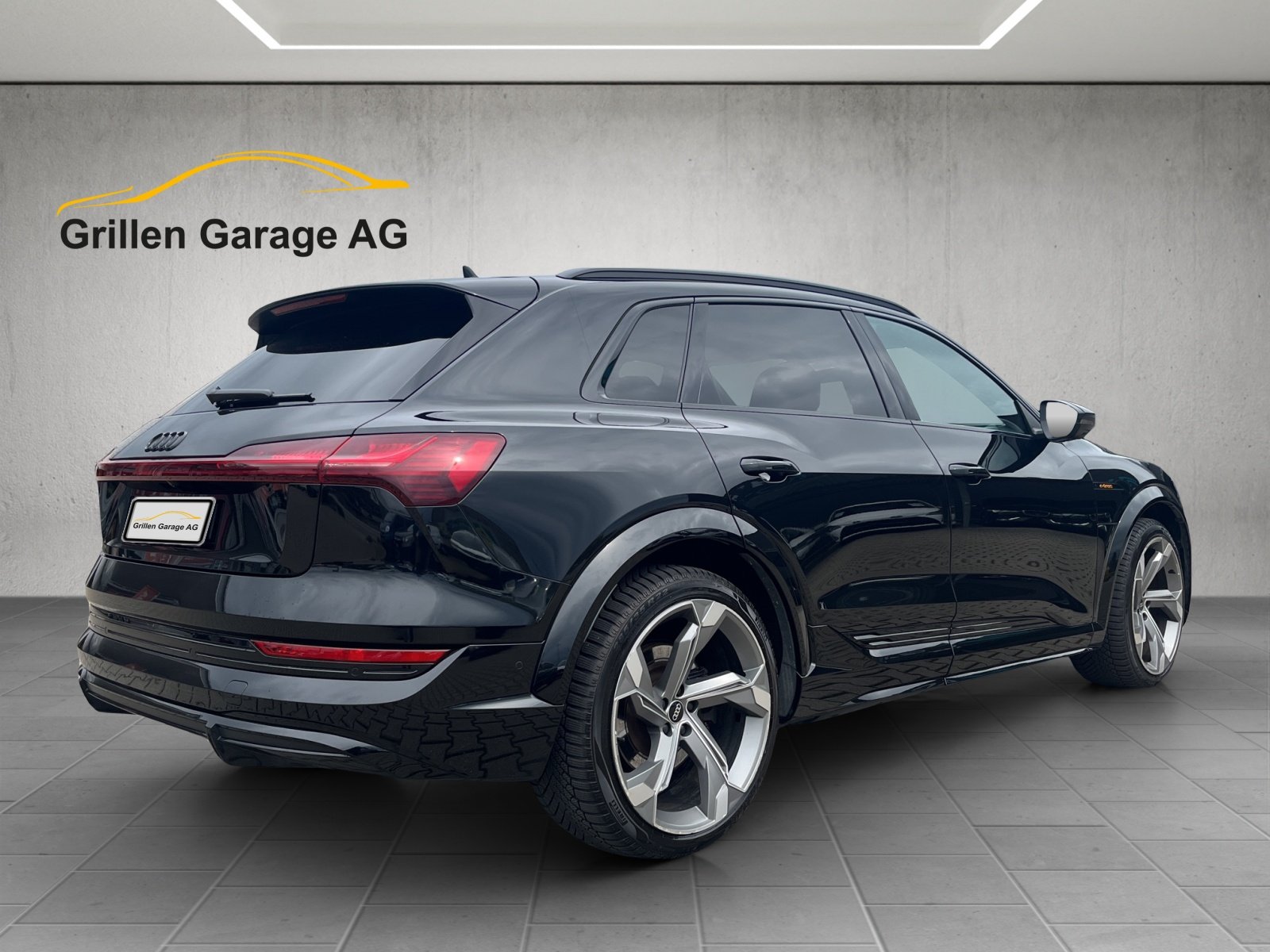 AUDI e-tron S quattro, Electric, Second hand / Used, Automatic - 5