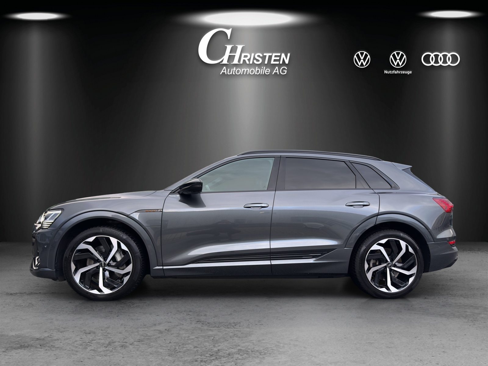 AUDI e-tron 55 S line Black Edition, Electric, Second hand / Used, Automatic - 2