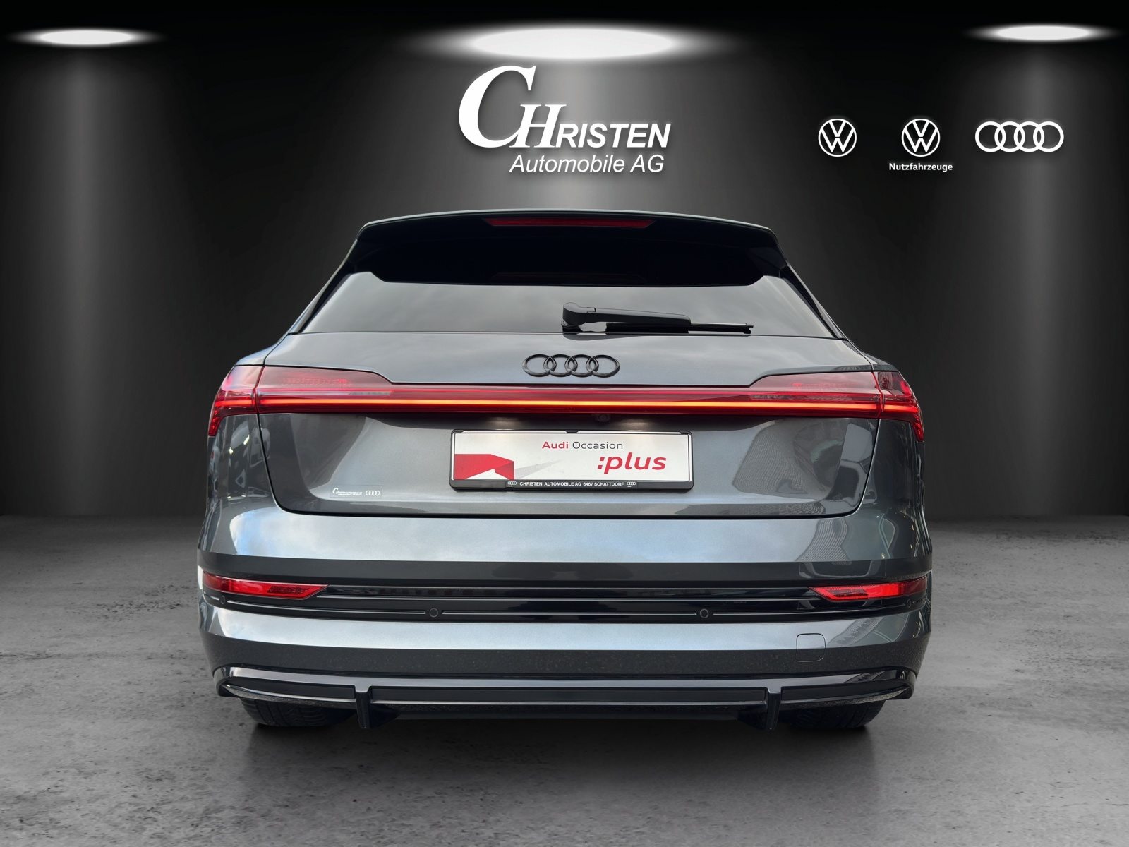 AUDI e-tron 55 S line Black Edition, Electric, Second hand / Used, Automatic - 5